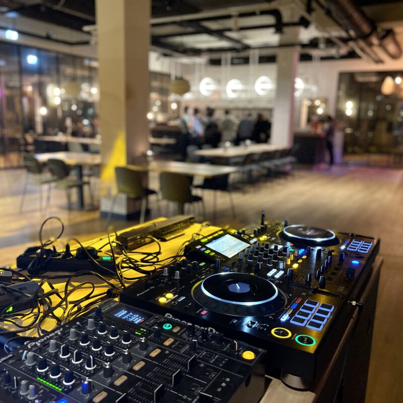 DJ | Abendveranstaltung | Lores