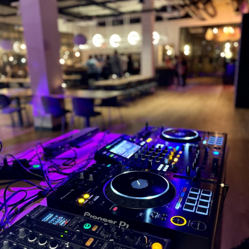 DJ | Abendveranstaltung | Lores