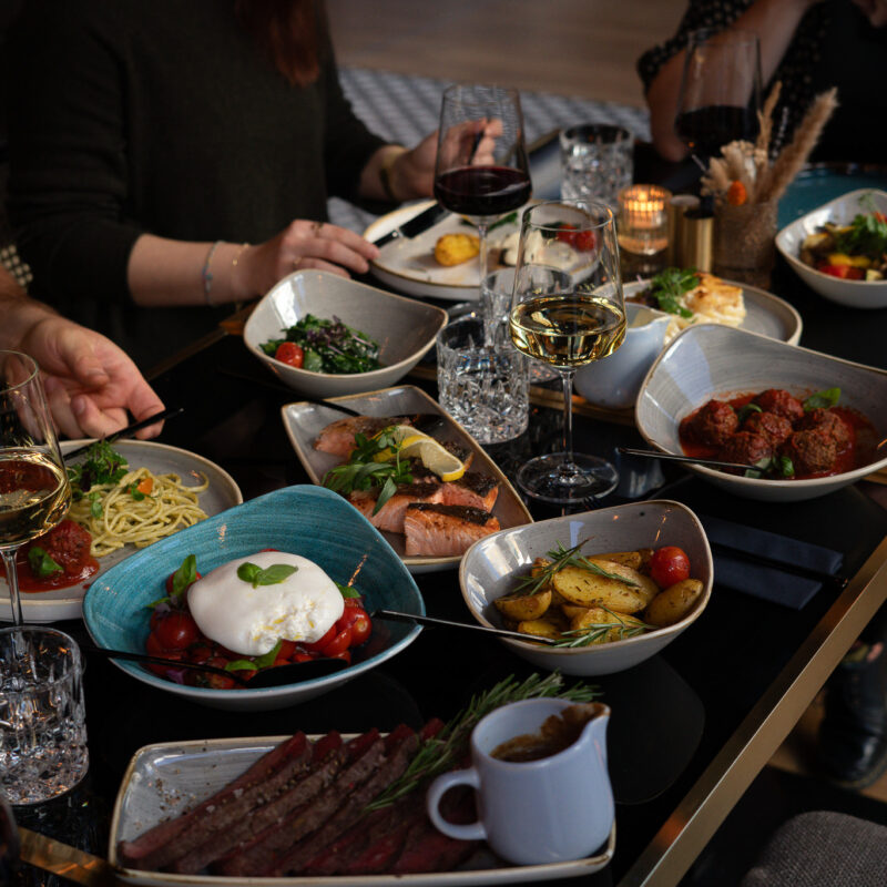 Koko & Lores | Family Dinner