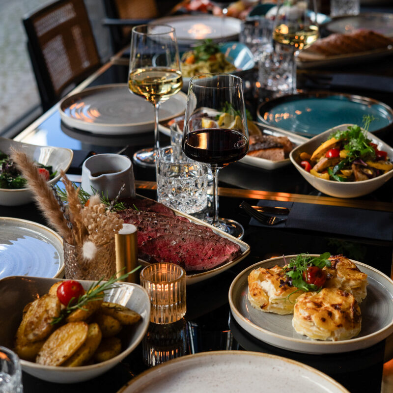 Koko & Lores | Family Dinner